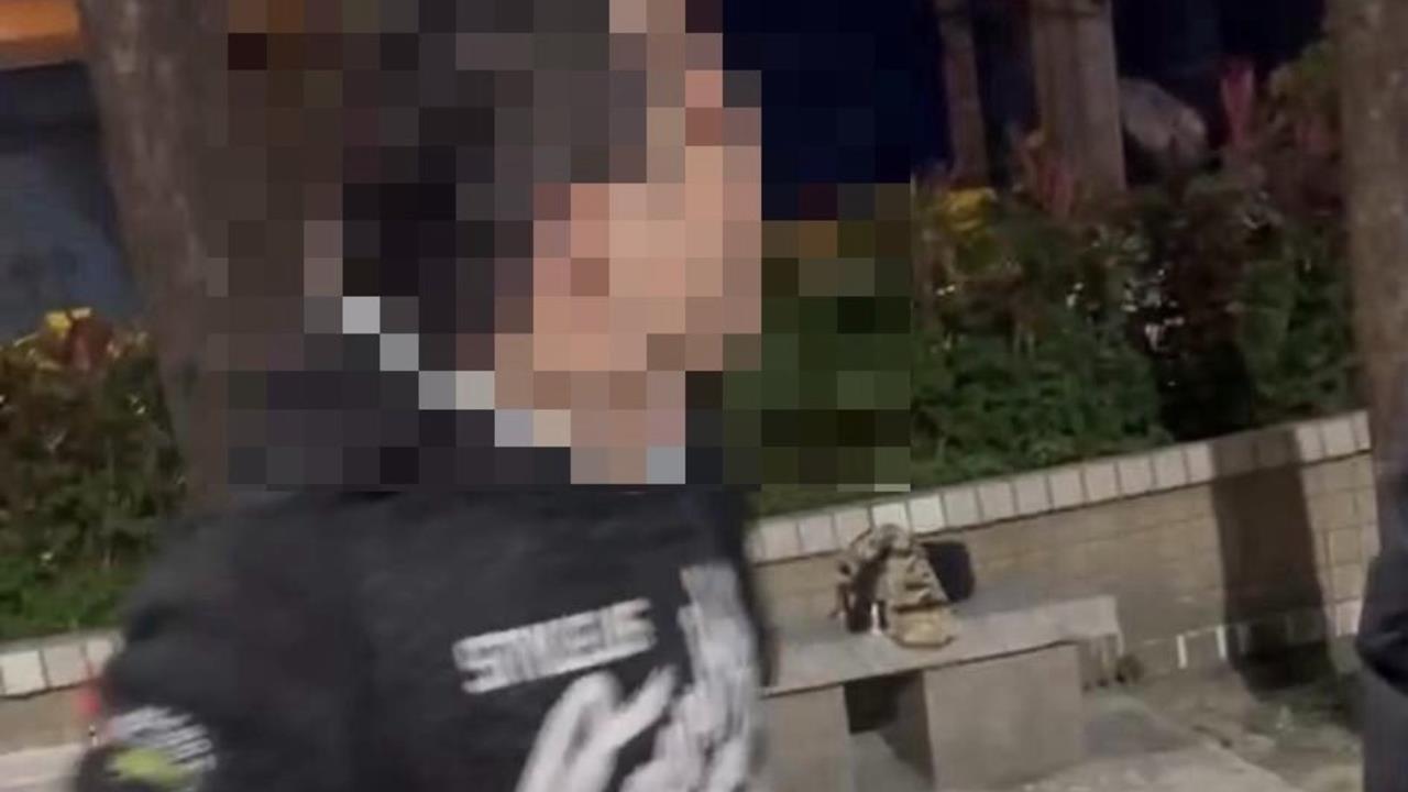 中和40歲怪男因這3字「公園暴打小孩」！遭路人阻止還「反嗆」衝突畫面曝光了