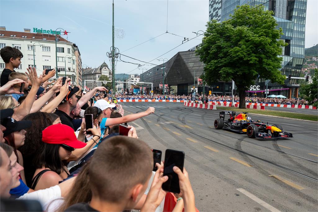 《F1》角田裕毅來臺飆速 Red Bull Showrun 台中場門票開賣