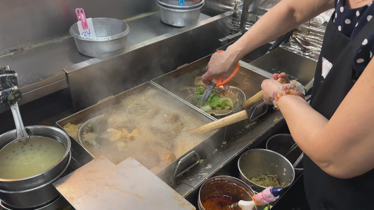 高雄議員林智鴻帶路吃好料　滷味配「天辣級辣椒」開胃又涮嘴