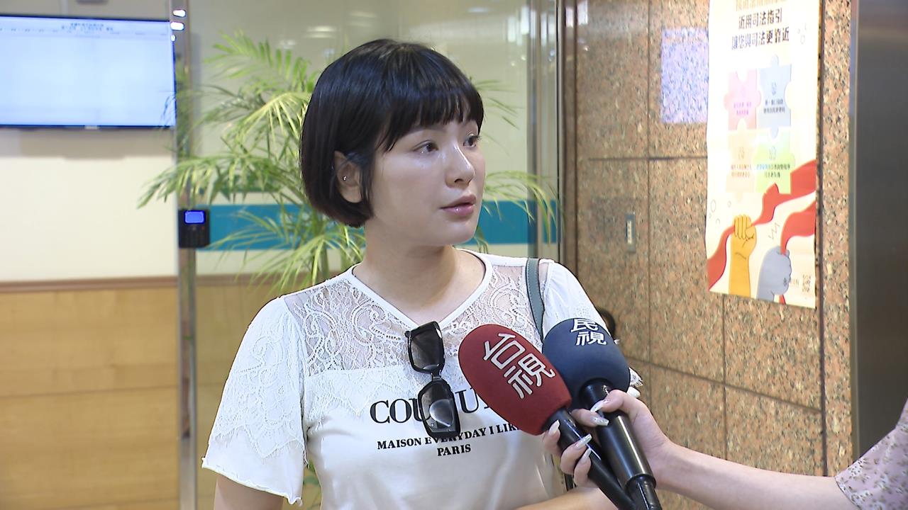 轉載圖卡槓上律師李怡貞！　今二審開庭、陳沂拚無罪