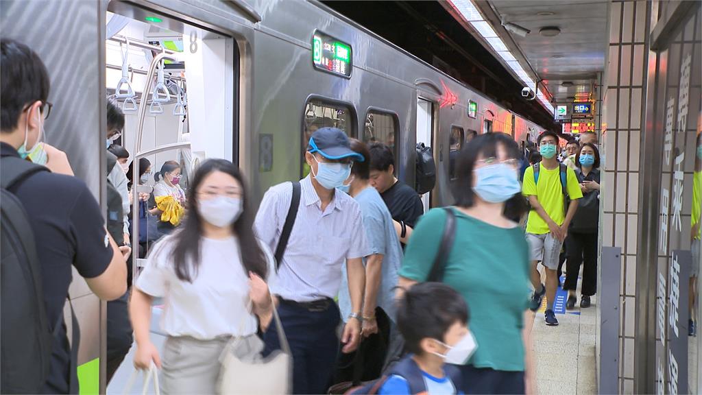 「杜蘇芮」襲台亂交通　台北颳風、間歇性雨勢！民眾：感受還好