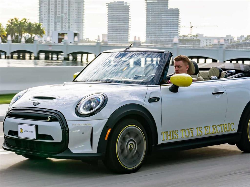 Mini Cooper SE Convertible概念車登場　體現未來電動車想像