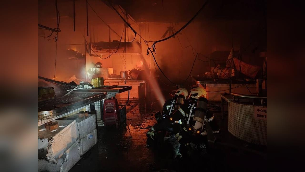 馬公北辰市場火警 燒毀多個攤位無法營業