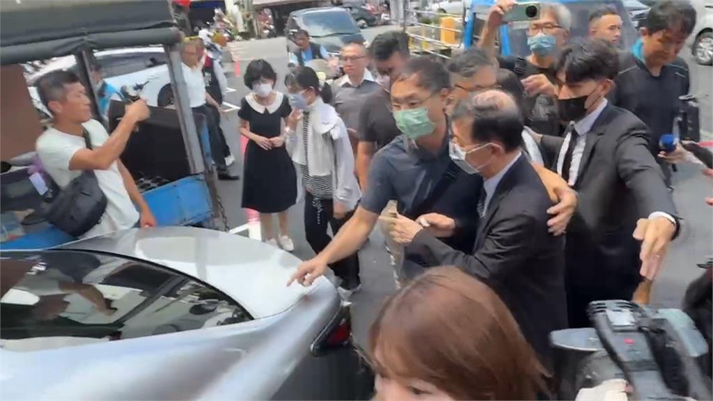 彭振聲喪妻陳佩琪南下關心　昔卸責彭挨批「政治操作」