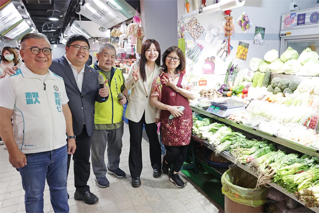 快新聞／與蔡易餘共同考察南門市場　吳沛憶：盼讓世界看見台灣特色