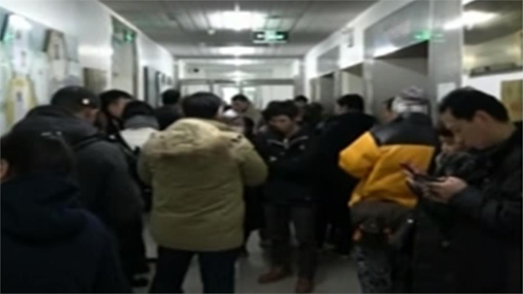 中國派遣工友持鐵槌打學童 20名孩童輕重傷