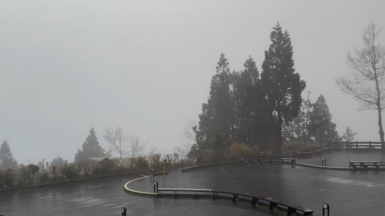 快新聞／還不夠冷！宜蘭太平山氣溫1度C　追雪得跑更高山