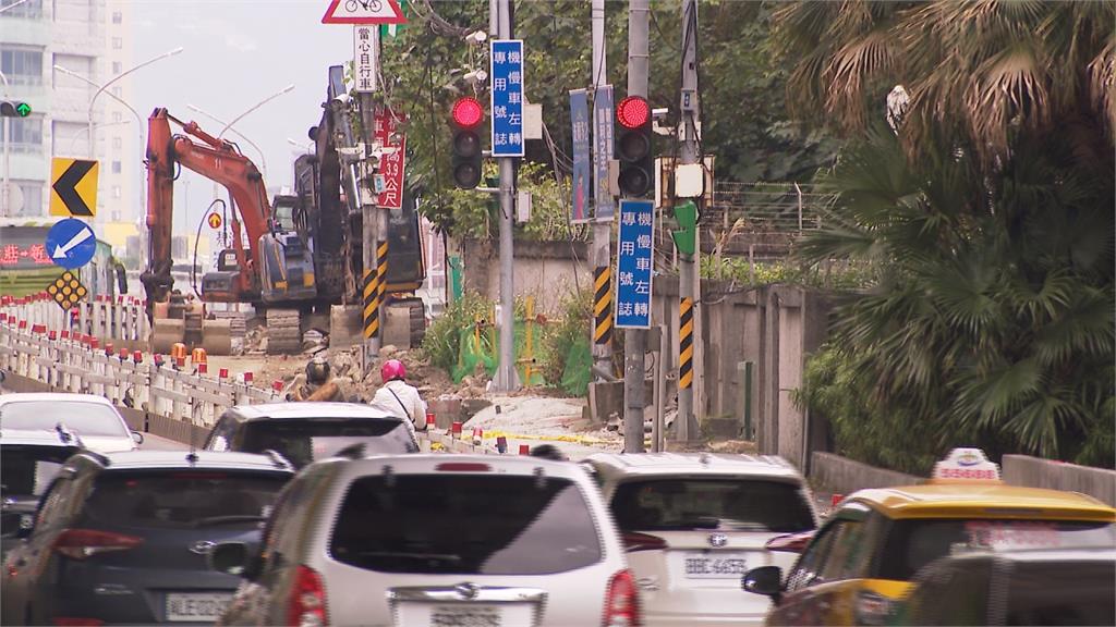 秀朗橋前匝口「超級塞」  一口氣堵車4小時