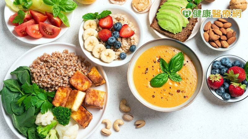 挽救腦部生鏽！營養師教戰「麥得飲食」為大腦築起防失智防線 