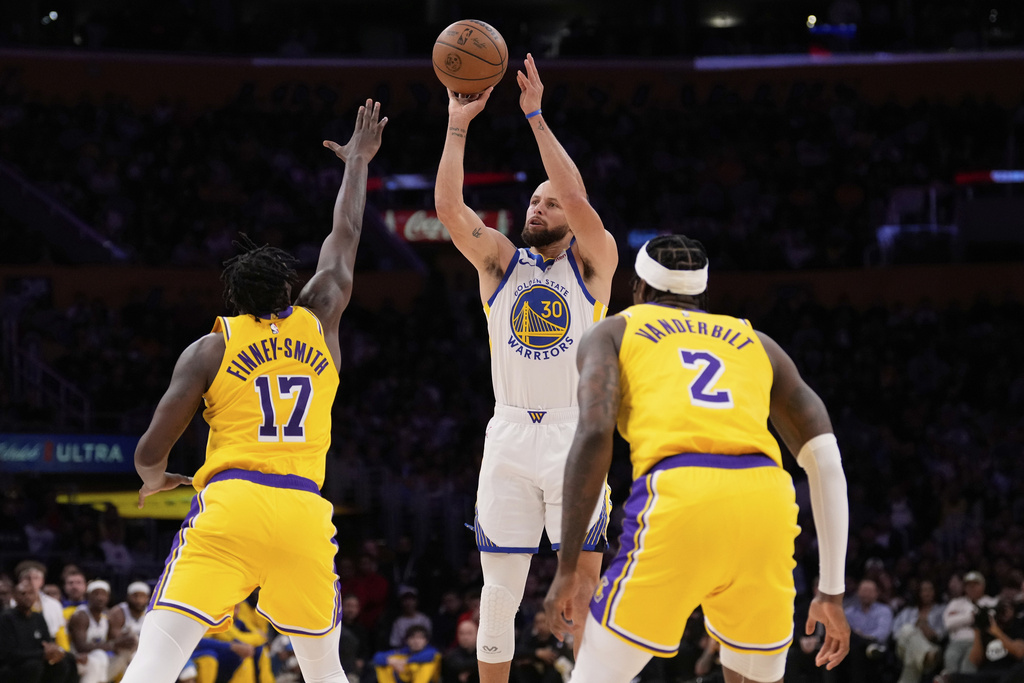 NBA(影)／勇士湖人大戰神仙打架！柯瑞攻下37分帶隊踢館成功