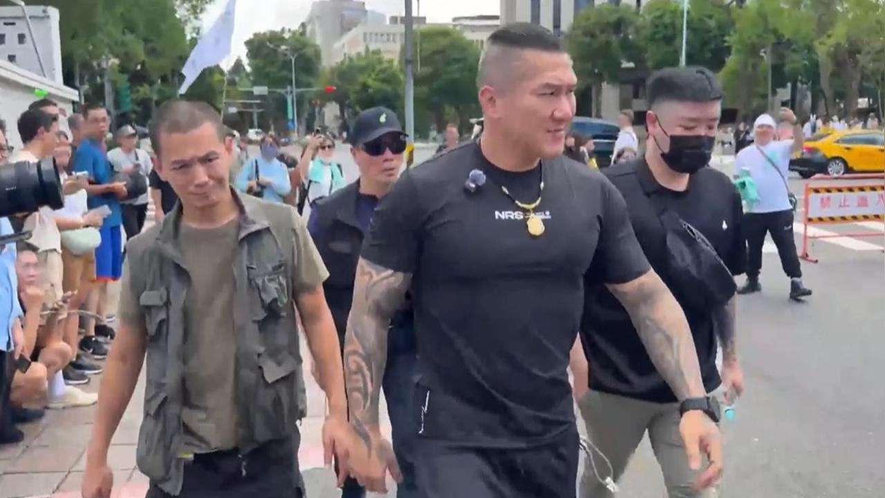 快新聞／柯文哲交保在即！館長陳之漢現身北院　嗆「給賴清德一個教訓」