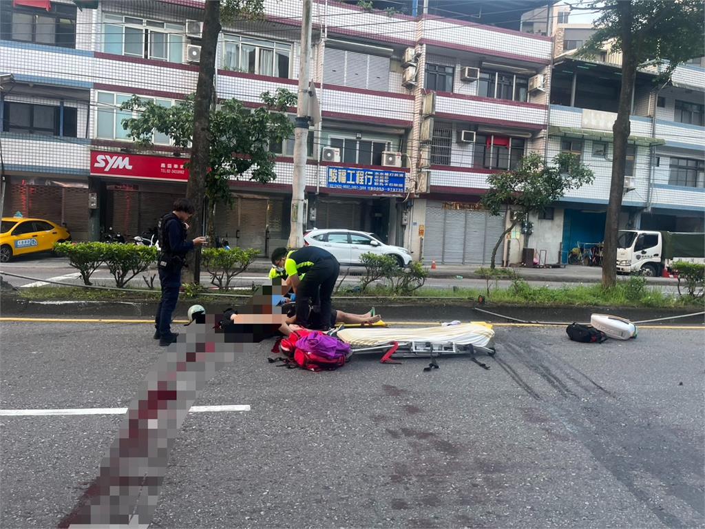 快新聞／基隆死亡車禍！16歲少年無照雙載過彎撞分隔島　釀1死1命危