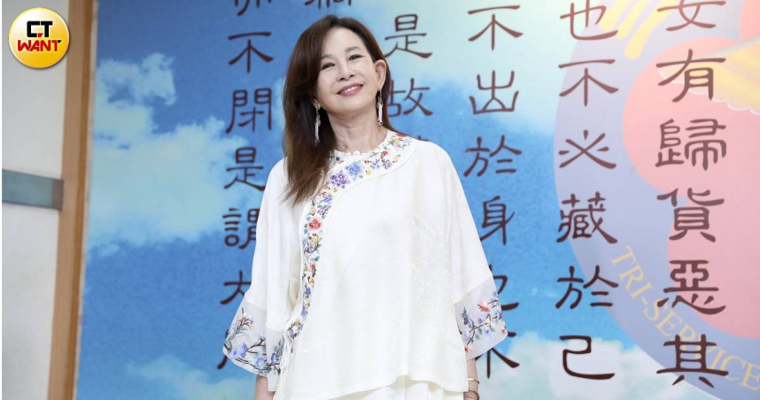 孟耿如證實離開台灣　乾媽曝最新近況「她很好」