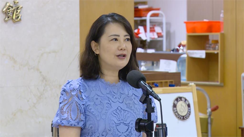 民眾黨做面紙「花900萬」超闊綽！吳思瑤揭「1包成本價」：錢真好賺