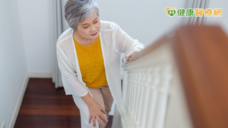 腳腫如麵龜卻與心腎無關 6旬癌婦輾轉就醫才知是「淋巴水腫」