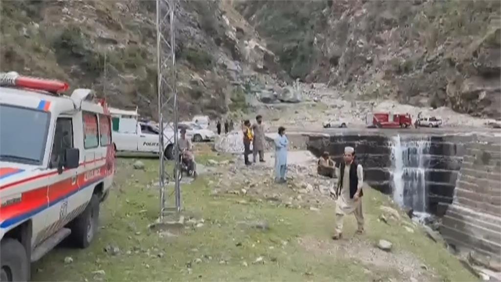 中國車隊巴基斯坦遇炸彈客　5工程師、1司機喪命