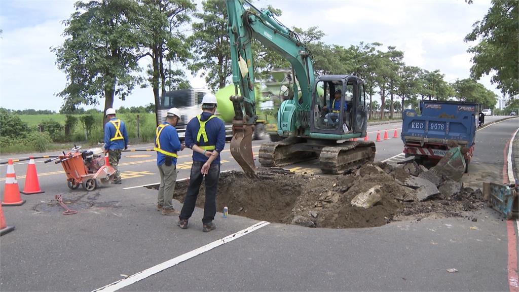 高雄馬路塌陷連環爆！列管道路坑洞逾5000個