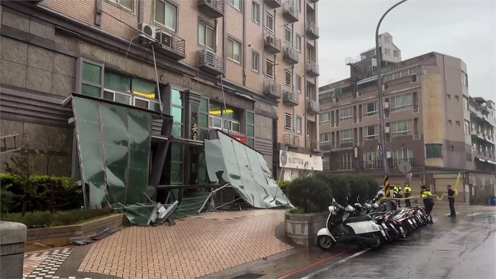 天降恐佈物！新竹招牌掉落砸毀三車　桃園大樓遮光罩砸中擋風玻璃
