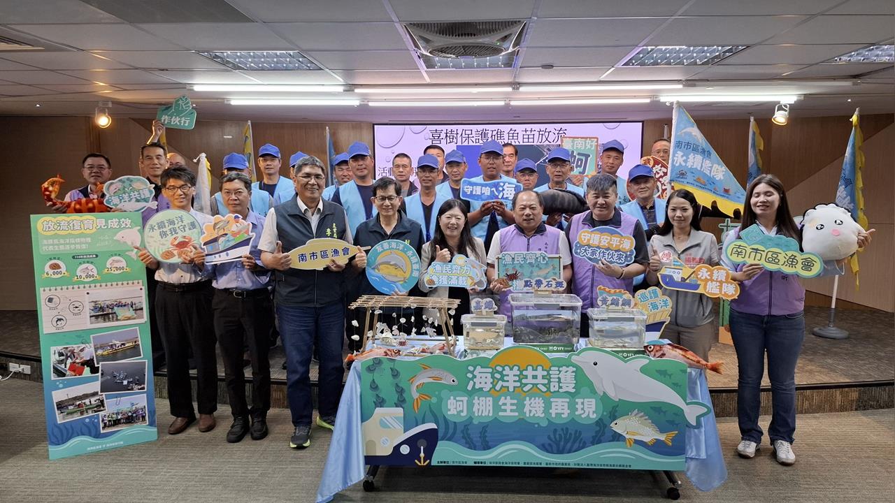 快新聞／台南海域回春？蚵棚不只養殖　白海豚現蹤震撼漁民