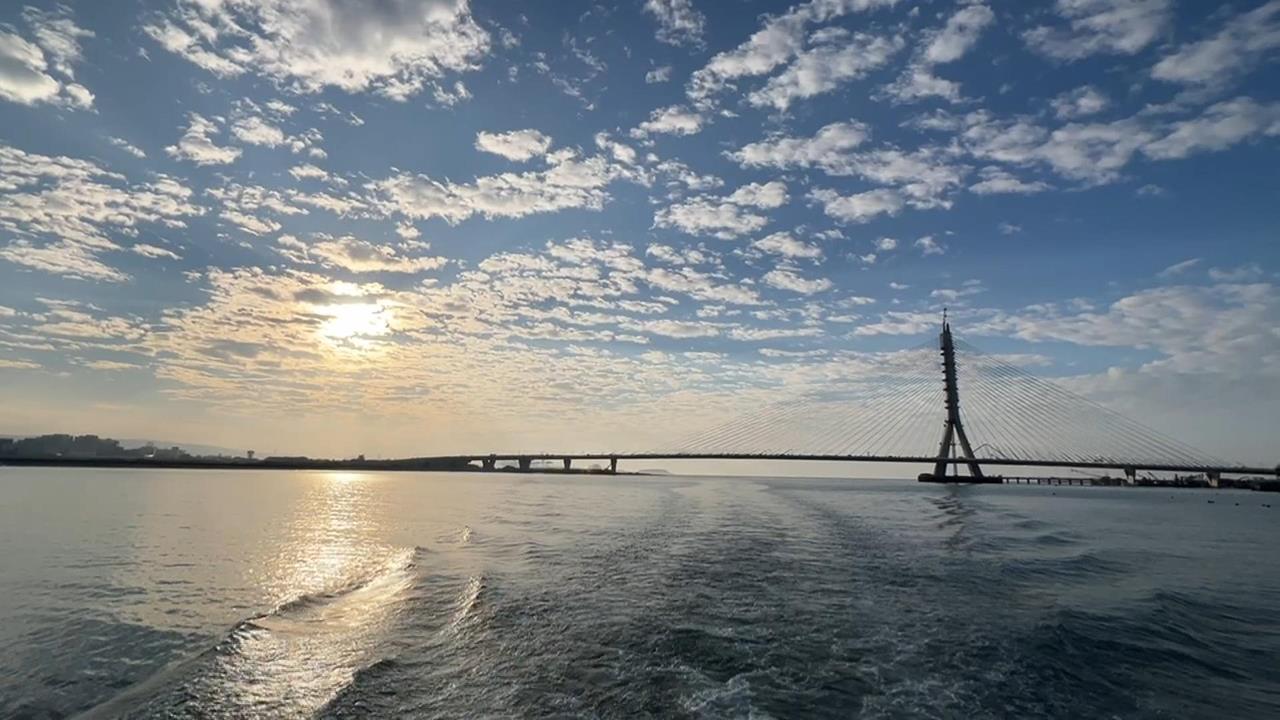 淡江大橋搶先開箱！　柏油路「特殊設計」保證20年不壞