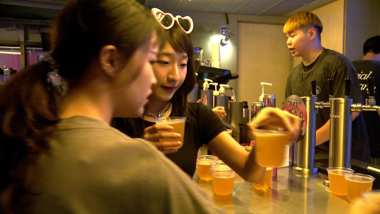Asahi合作BLACKPINK 首波團體版.陸續推成員個人罐身