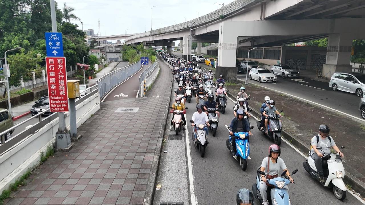向前行(影)／蔣萬安拆圓環惹議 徐嶔煌：以後可以說「在等紅燈嗎」來揶揄他！