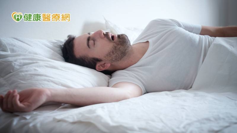 打呼不停、睡不飽、精神差　中年男減13公斤重拾健康