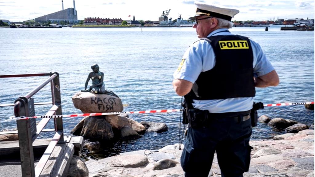 丹麥「小美人魚像」遭噴漆 遭控是「種族歧視魚」