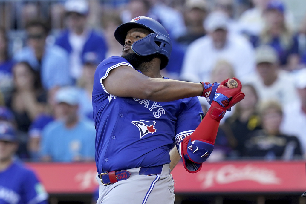 MLB(影)/賠了夫人又折兵! 藍鳥輸掉比賽主砲還因一壘守備劈腿傷退