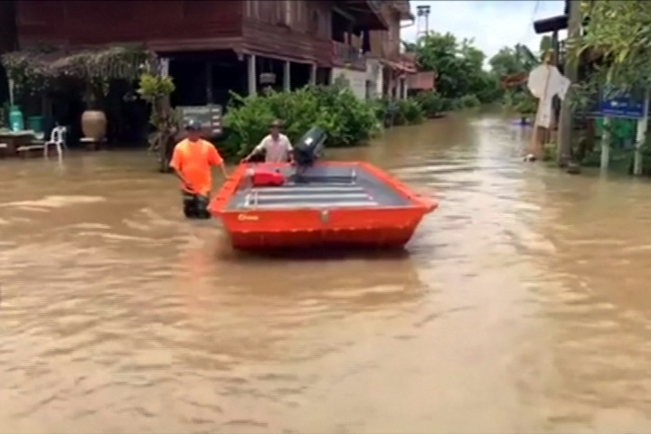 颱風肆虐爆洪水 泰國東北已23死