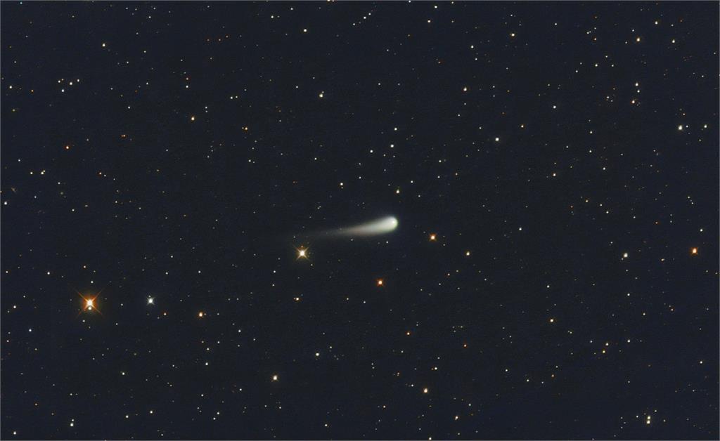 賽亞人現蹤台灣？北部夜空驚見「神秘黃綠色彗星」多人目擊：超亮