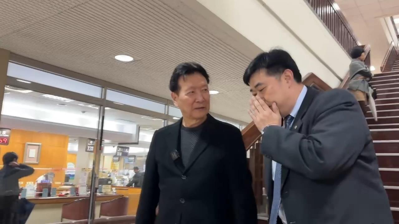 趙少康亮票違反選罷法首開庭 道歉認罪保證不會再犯