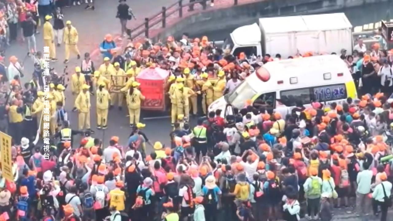 白沙屯媽祖急行軍考驗體力 香燈腳紛中暑、足傷狀況頻傳