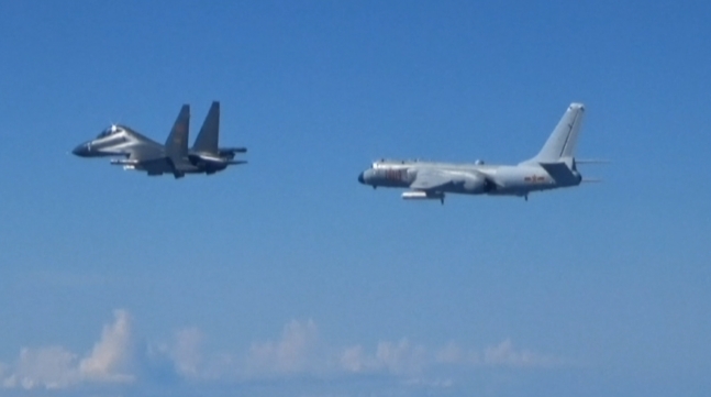 3架次共機越中線擾周邊空域　國軍嚴密監控