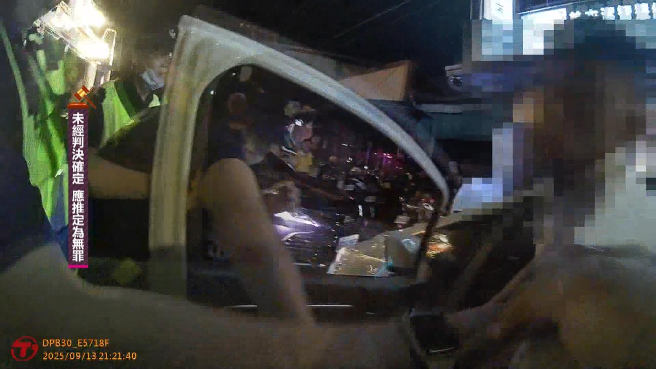 囂張！開侵占車赴廟會「違停路中」　南投男遭警拉下車逮捕