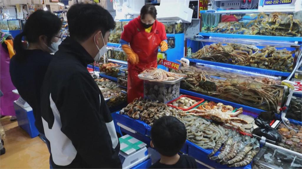 俄國海鮮價格狂跌　南韓饕客瘋帝王蟹.雪蟹