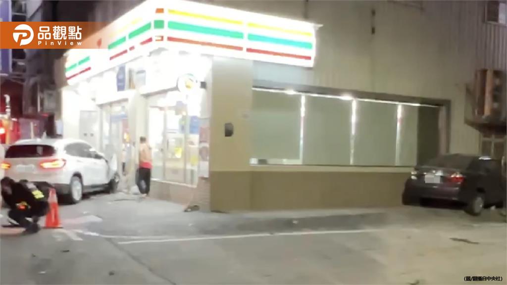 可怕!BMW逆向超車連3撞!路人被撞飛10米重傷