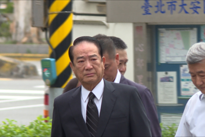 劉文雄病逝  宋楚瑜清真寺哀悼淚崩