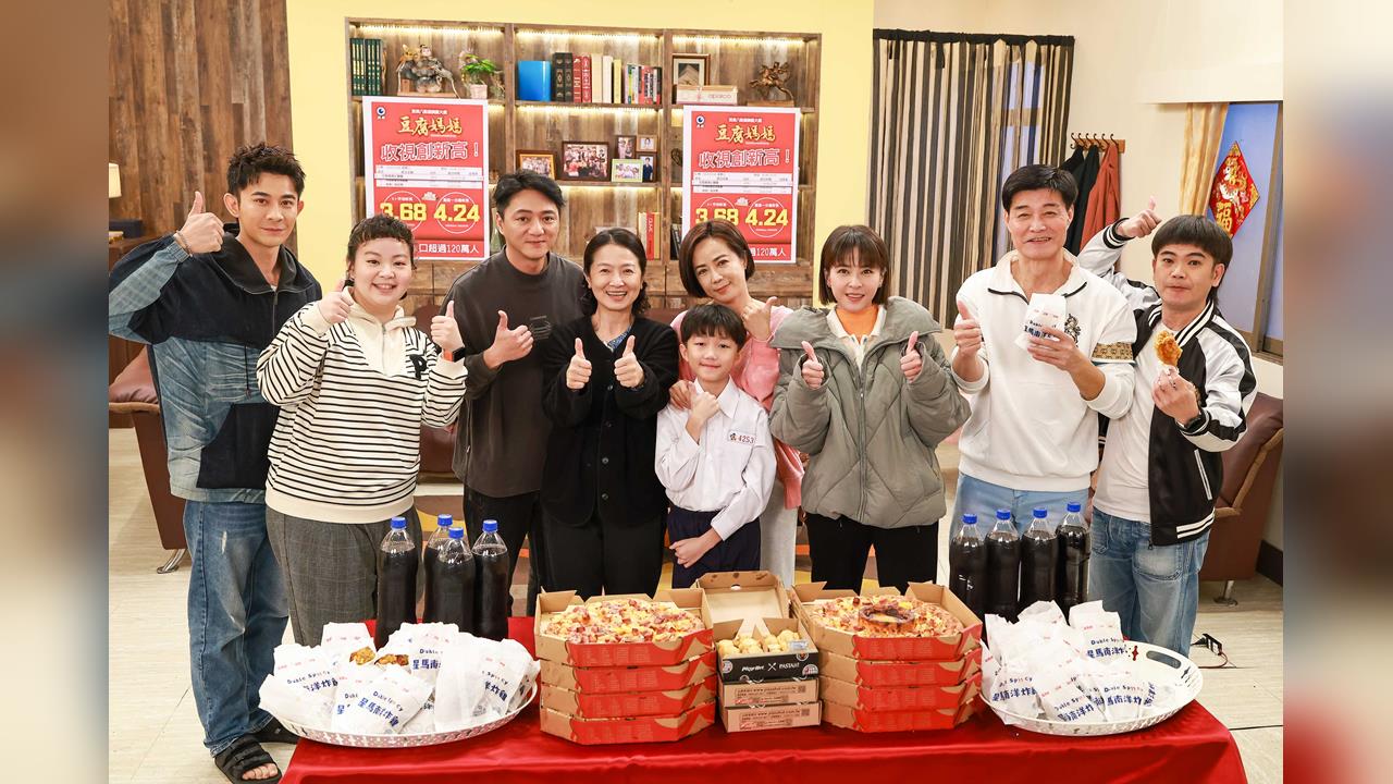 《豆腐媽媽》收視破紀錄飆破4.24！陳仙梅「下跪道歉」竟遭影帝逼退群