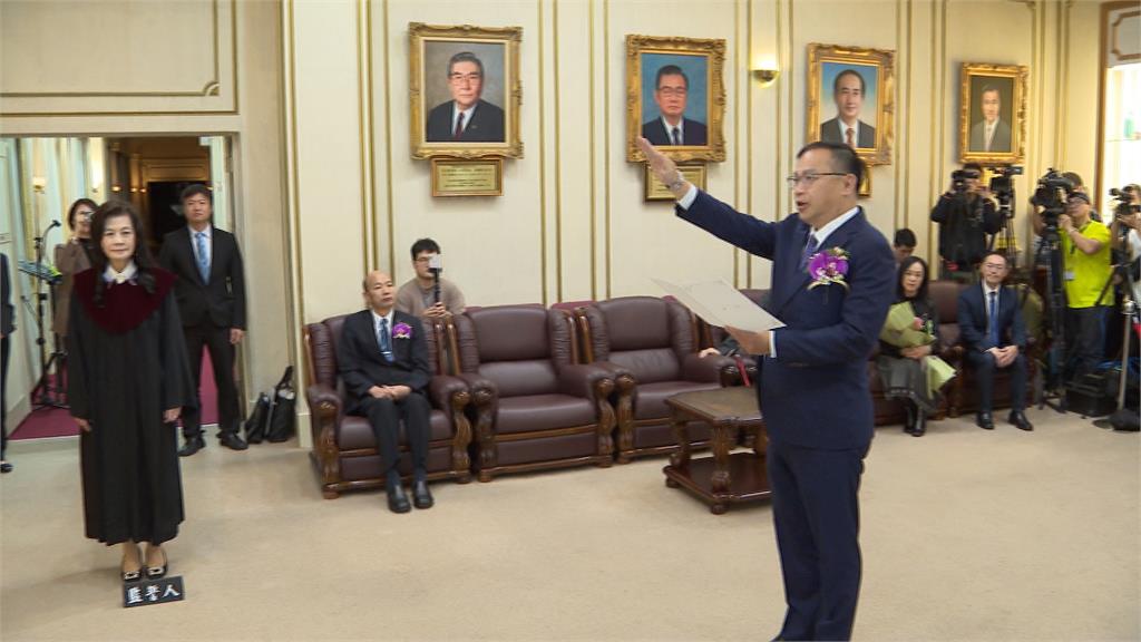 王義川立院宣誓就職 韓國瑜自嘲:要開始酒測了嗎