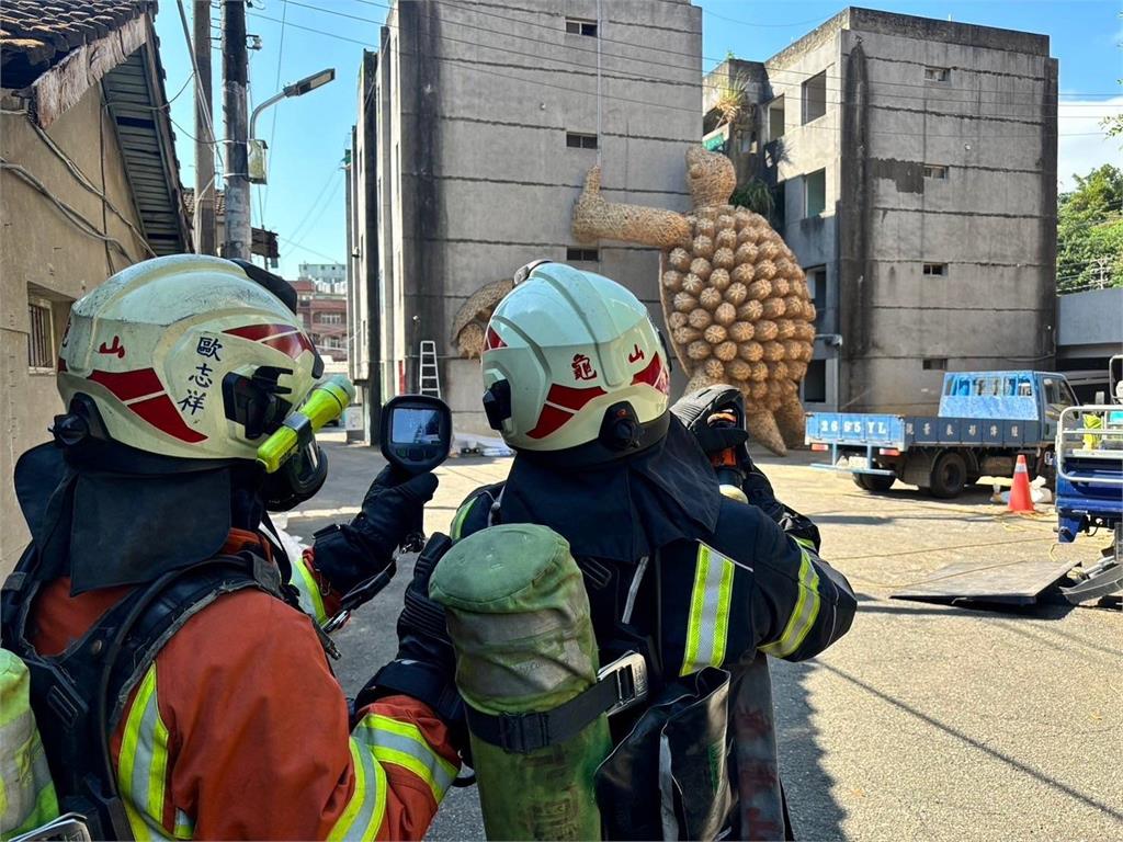 「龜吉拉」現蹤桃園地景藝術節　龜山、坪頂消防分隊守護參觀民眾安全