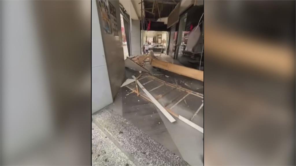 新竹咖啡麵包店天花板崩塌「木材四散」驚魂！女學生遭砸幸無大礙