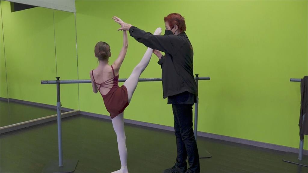烏克蘭12歲天才芭蕾少女　逃至義大利重生