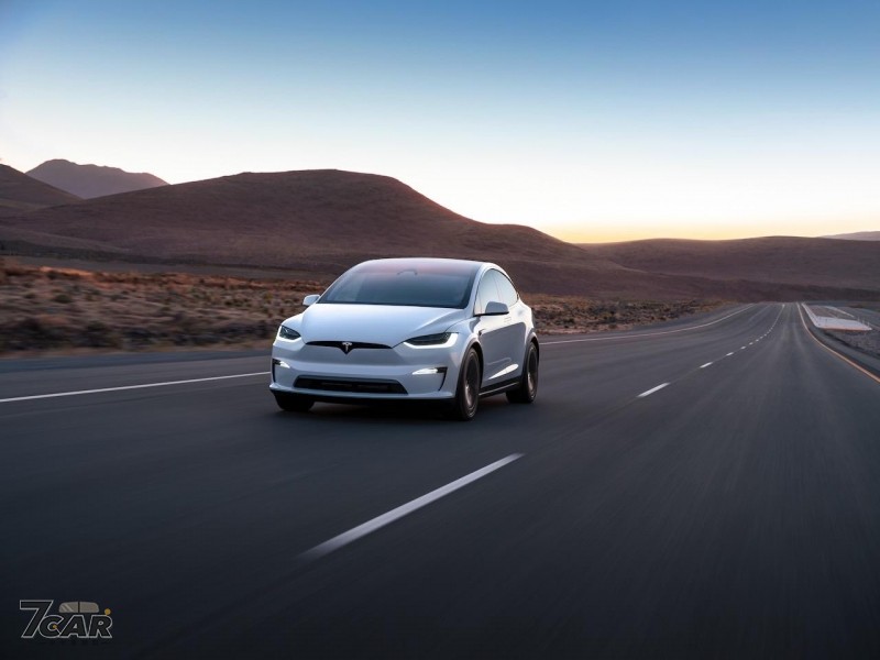 Tesla 停止生產與交付 Model S 與 Model X 右駕版本