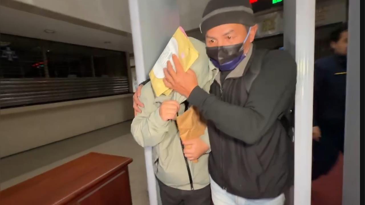 快新聞／開車撞銀行10人傷！三立採訪車駕駛50萬交保　限制出境出海