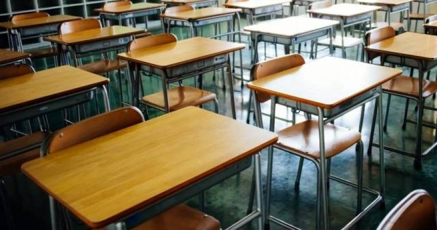 學生自習課看恐怖片崩潰送醫　家長怒告學校！法院判決出爐