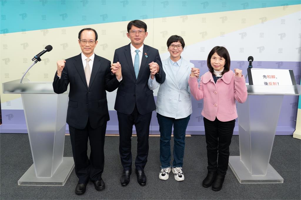 快新聞／民眾黨主席選戰政見會晚間登場　黃國昌、蔡壁如砲轟執政黨