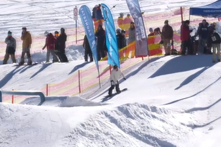 用運動迎接冬天！阿爾卑斯山精彩雪板賽