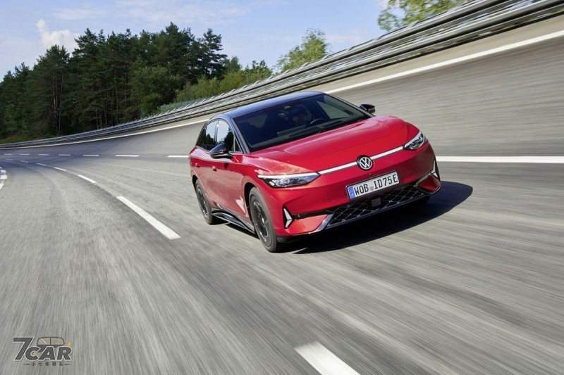 折合新臺幣 222.1 萬元起　Volkswagen ID.7 GTX 全球首發登場