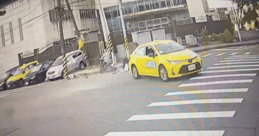 基隆19歲無照男闖紅燈撞車逃逸　後座女友噴飛腦死家屬忍痛器捐